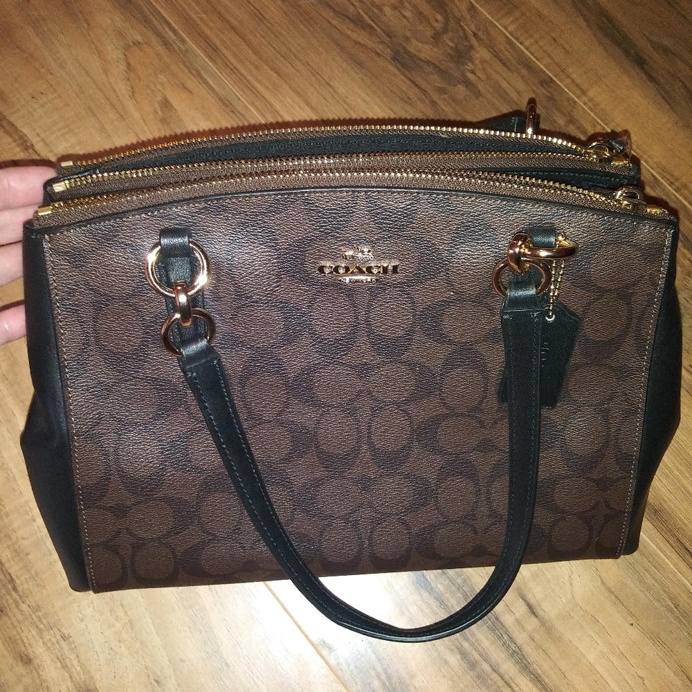 COACH BROWN SIGNATURE